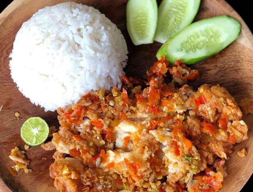 Ayam Geprek Sederhana Mas Jampang: Rasa yang Menggigit Jiwa di Jantung Cilacap