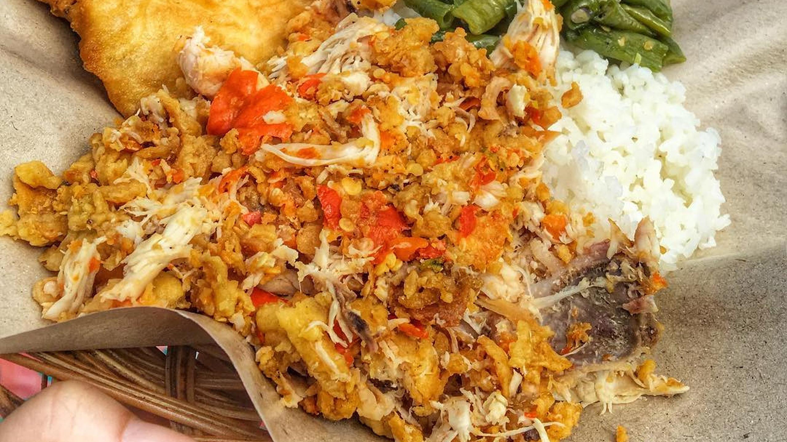 Simplified Chicken Geprek Mas Jampang: A Flavorful Escape in Cilacap's Heart